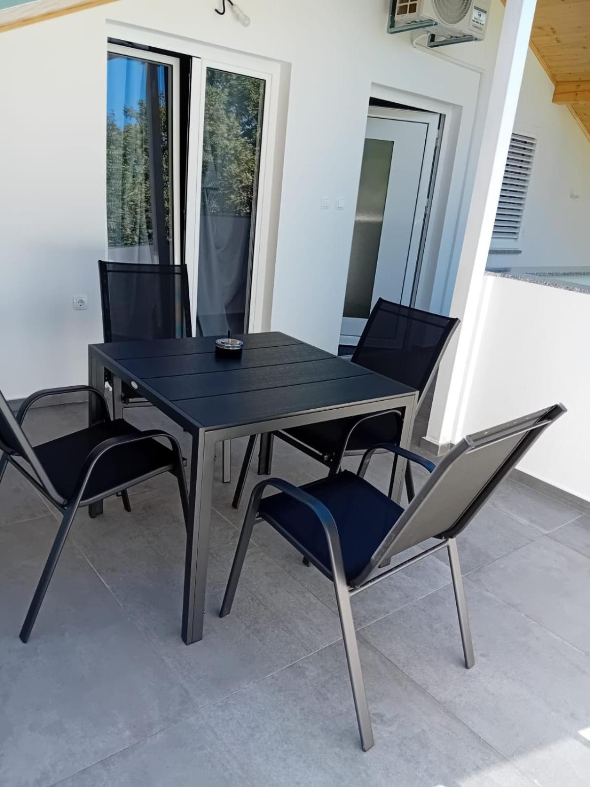 Apartment Mrkic Biograd Na Moru Extérieur photo