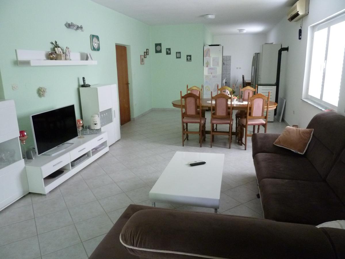 Apartment Mrkic Biograd Na Moru Extérieur photo